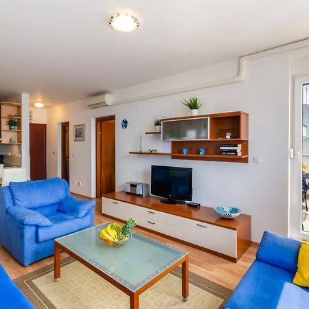 Apartment Tia Crikvenica Bagian luar foto